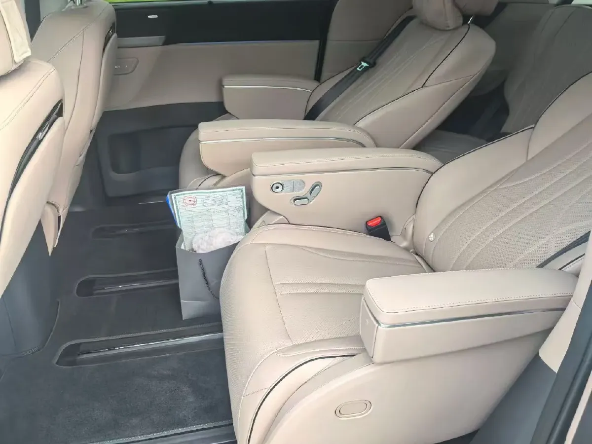 2024 Xpeng X9 BEV 101.5KWH,autocango,china used car exporter,china ev exporter,chinese used car exporter,chinese used ev exporter