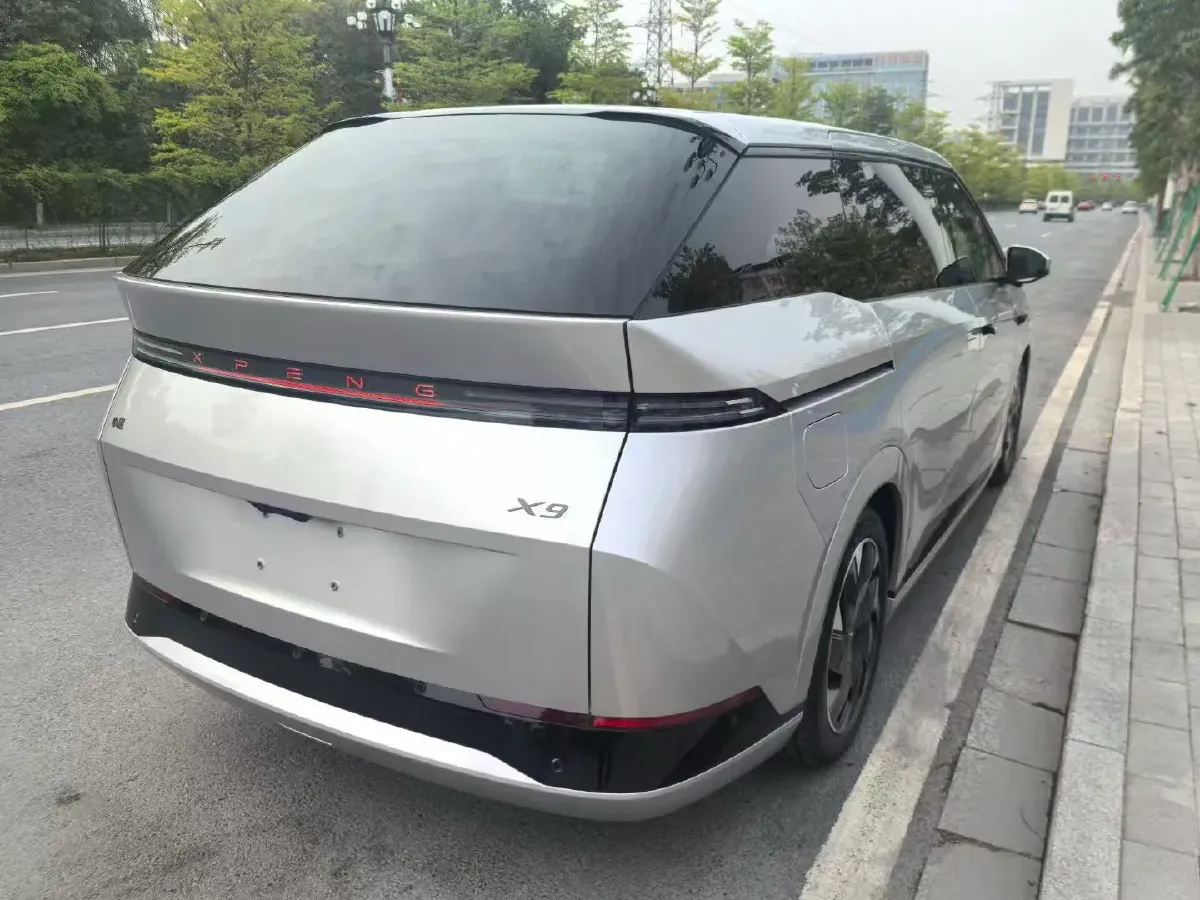 2024 Xpeng X9 BEV 101.5KWH,autocango,china used car exporter,china ev exporter,chinese used car exporter,chinese used ev exporter