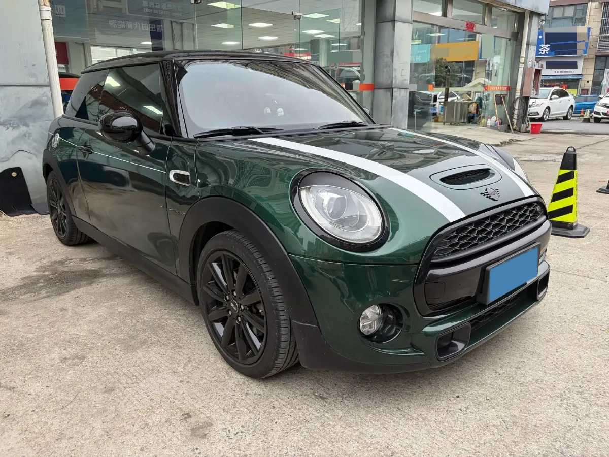 2016 Mercedes-Benz Vito 2.0T 211HP L4 7AT,autocango,china used car exporter,china ev exporter,chinese used car exporter,chinese used ev exporter