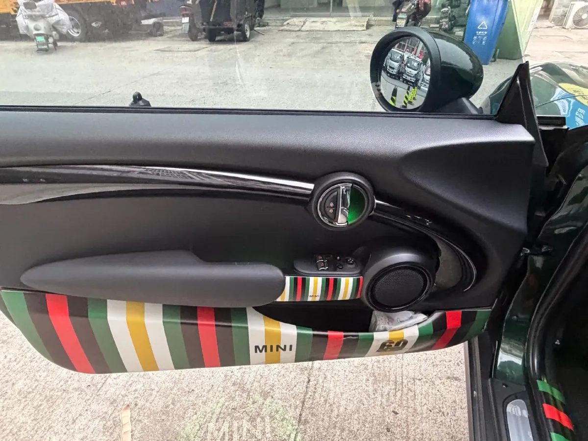 2016 Mercedes-Benz Vito 2.0T 211HP L4 7AT,autocango,china used car exporter,china ev exporter,chinese used car exporter,chinese used ev exporter