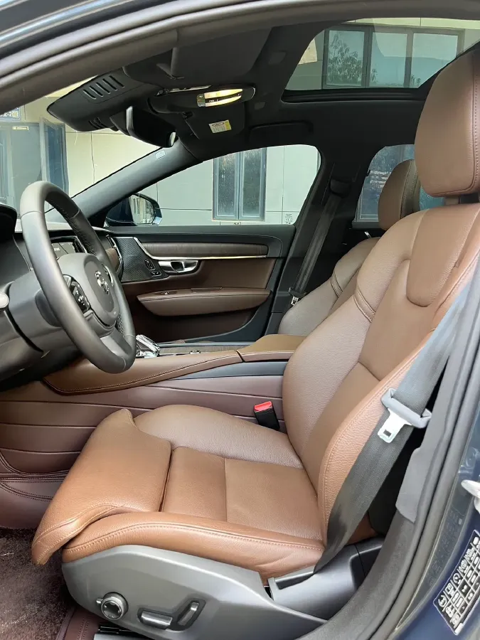 2024 Volvo S90 2.0T 250HP L4 8AT,autocango,china used car exporter,china ev exporter,chinese used car exporter,chinese used ev exporter