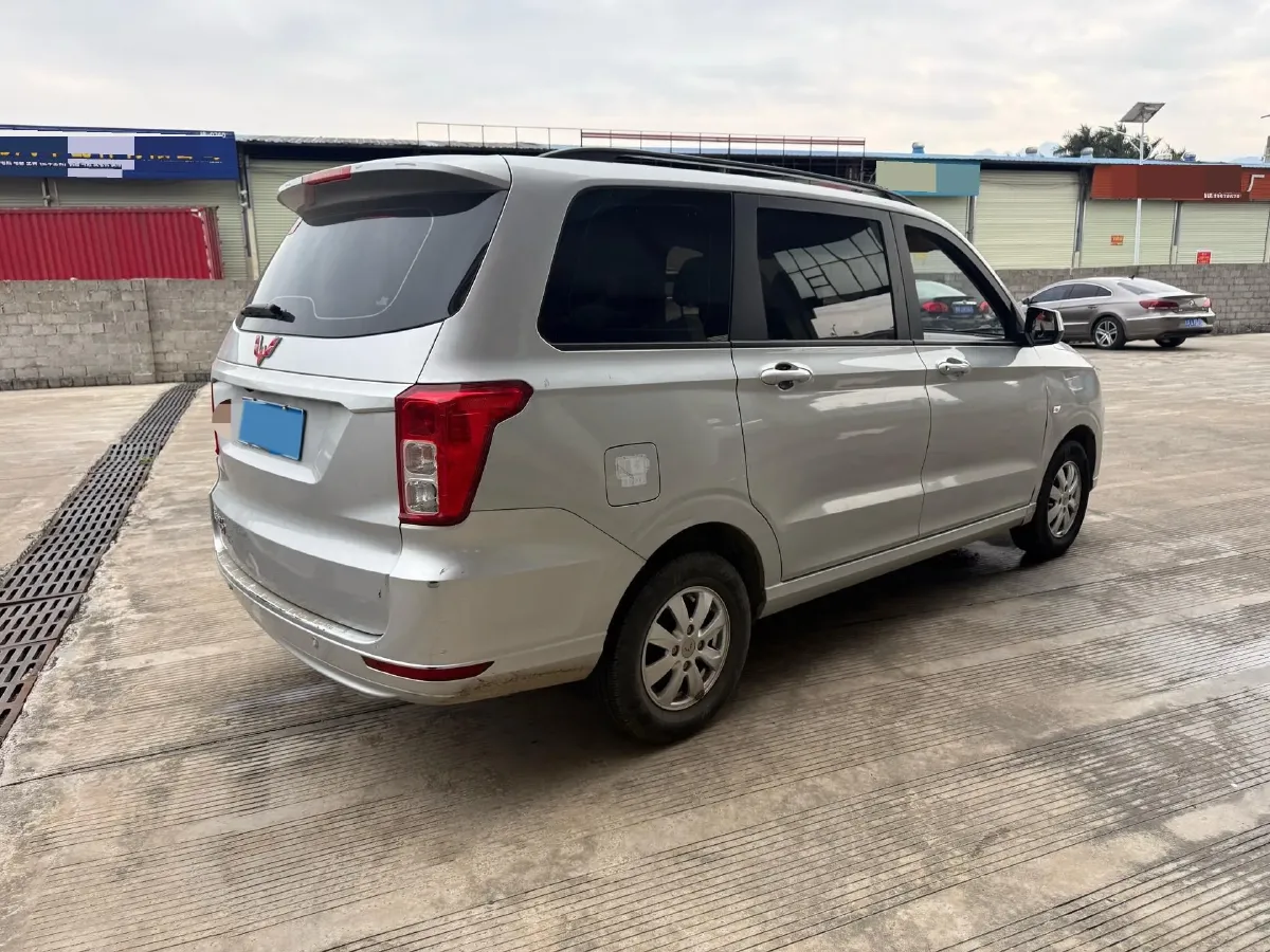 2021 WuLing RongGuang New Truck 1.5L 99HP L4 5MT,autocango,china used car exporter,china ev exporter,chinese used car exporter,chinese used ev exporter