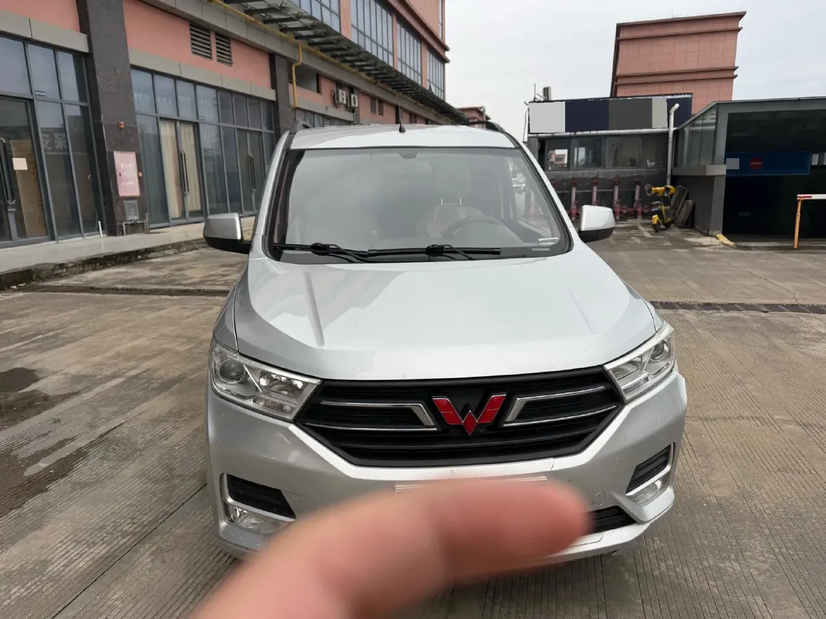 2021 WuLing RongGuang New Truck 1.5L 99HP L4 5MT,autocango,china used car exporter,china ev exporter,chinese used car exporter,chinese used ev exporter