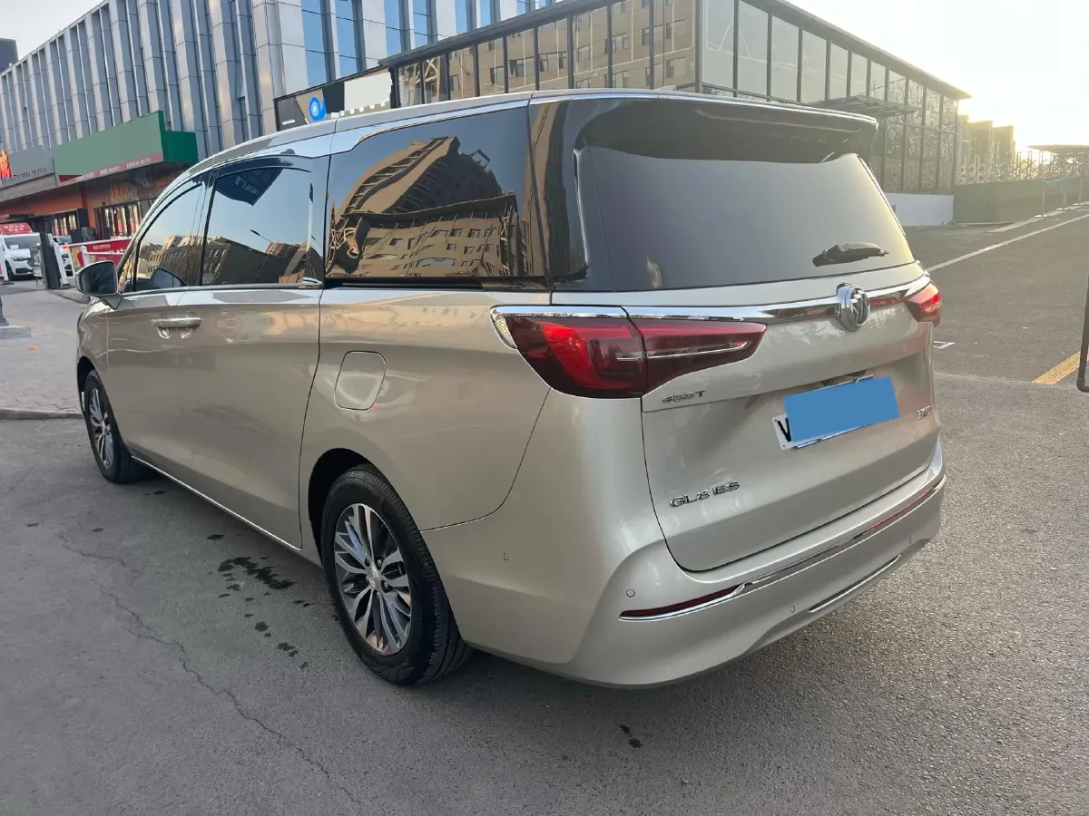 2022 Buick GL8 2.0T 237HP L4 9AT,autocango,china used car exporter,china ev exporter,chinese used car exporter,chinese used ev exporter