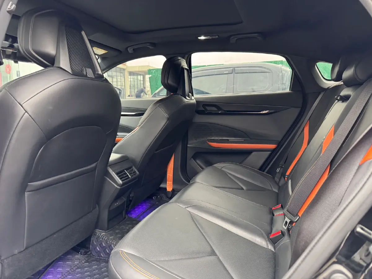 2022 ChangAn UNI-V 1.5T 188HP L4 7DCT,autocango,china used car exporter,china ev exporter,chinese used car exporter,chinese used ev exporter