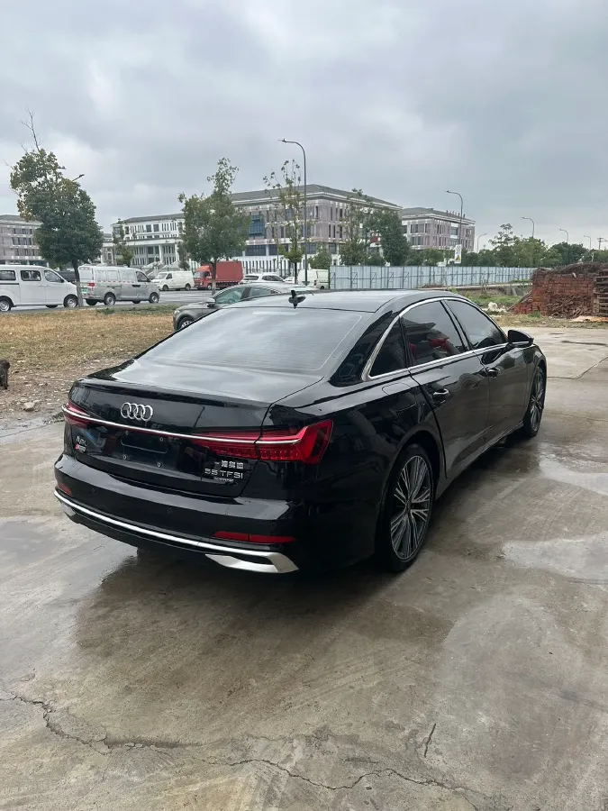 2023 Audi A6L 2.0T 245HP L4 7DCT,autocango,china used car exporter,china ev exporter,chinese used car exporter,chinese used ev exporter