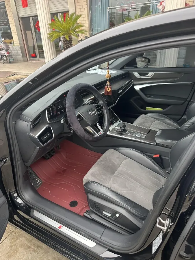 2023 Audi A6L 2.0T 245HP L4 7DCT,autocango,china used car exporter,china ev exporter,chinese used car exporter,chinese used ev exporter