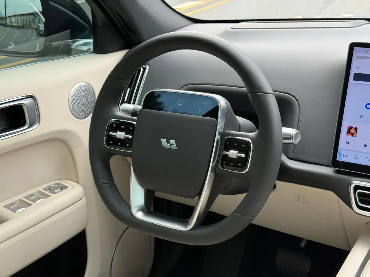 2023 Li L7 Range Extended 154HP REEV 40.9KWH,autocango,china used car exporter,china ev exporter,chinese used car exporter,chinese used ev exporter