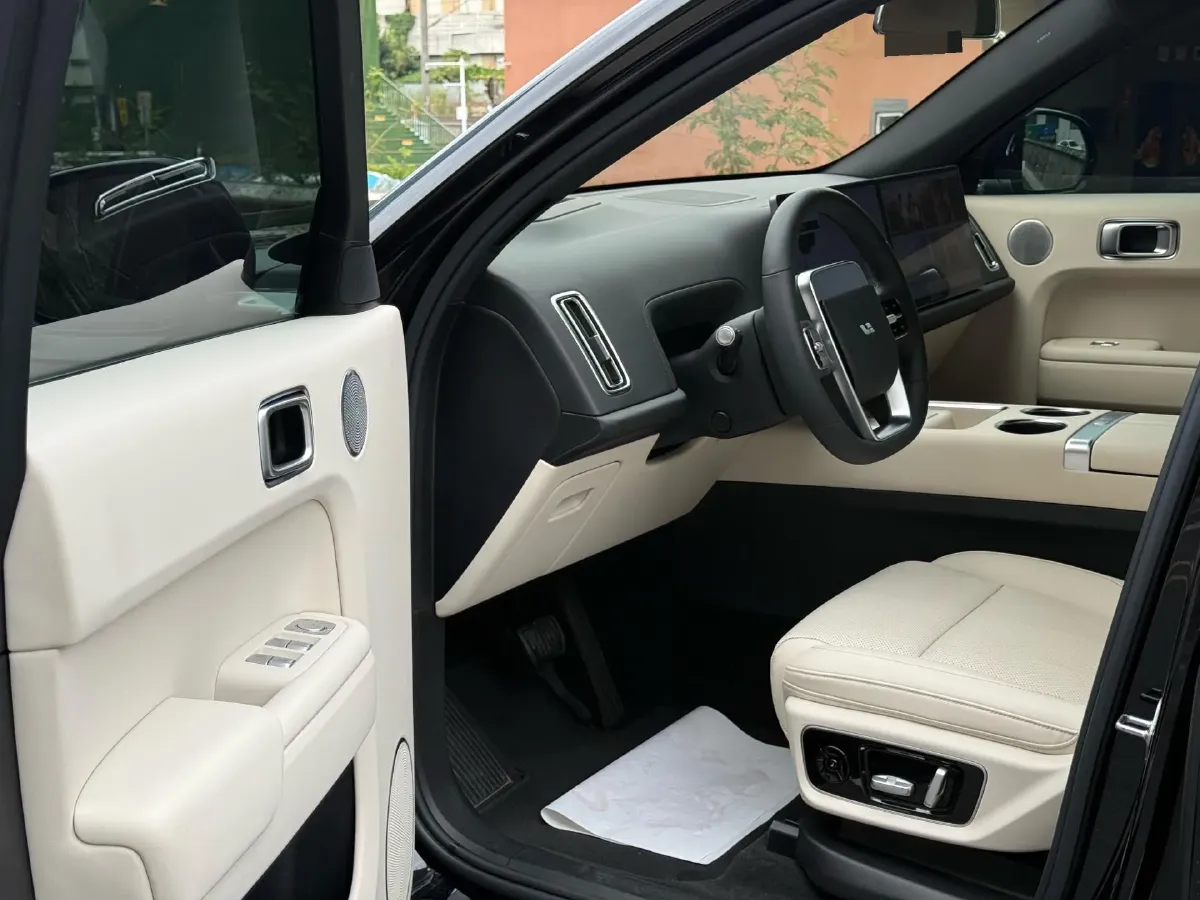 2023 Li L7 Range Extended 154HP REEV 40.9KWH,autocango,china used car exporter,china ev exporter,chinese used car exporter,chinese used ev exporter