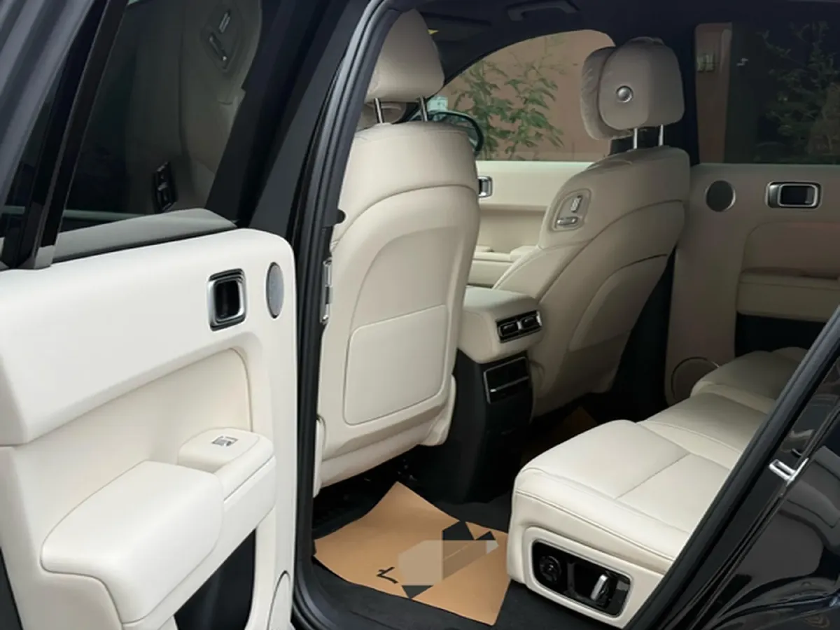 2023 Li L7 Range Extended 154HP REEV 40.9KWH,autocango,china used car exporter,china ev exporter,chinese used car exporter,chinese used ev exporter