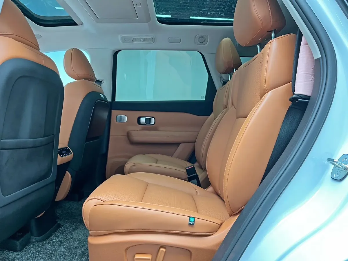 2024 Leapmotor C16 1.5L 95HP L4 REEV 28.4KWH,autocango,china used car exporter,china ev exporter,chinese used car exporter,chinese used ev exporter