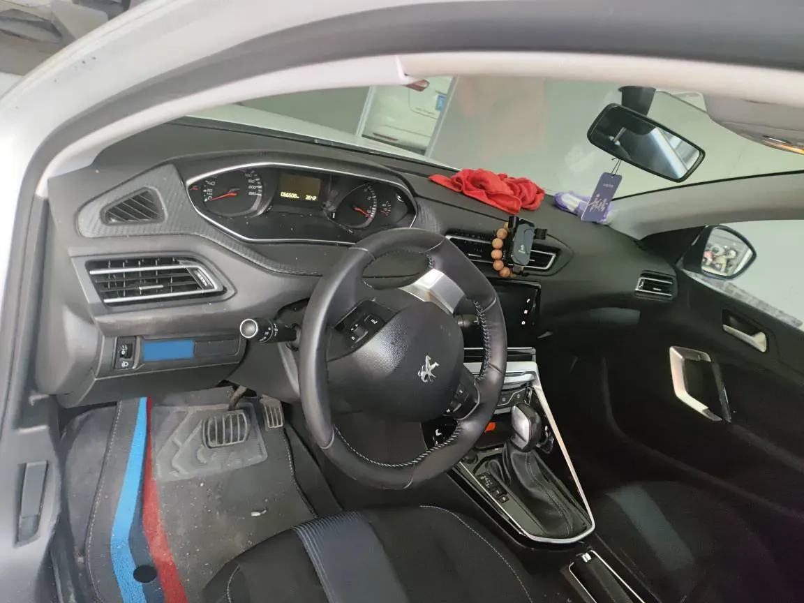 2016 Peugeot 308 1.6L 117HP L4 6AT,autocango,china used car exporter,china ev exporter,chinese used car exporter,chinese used ev exporter