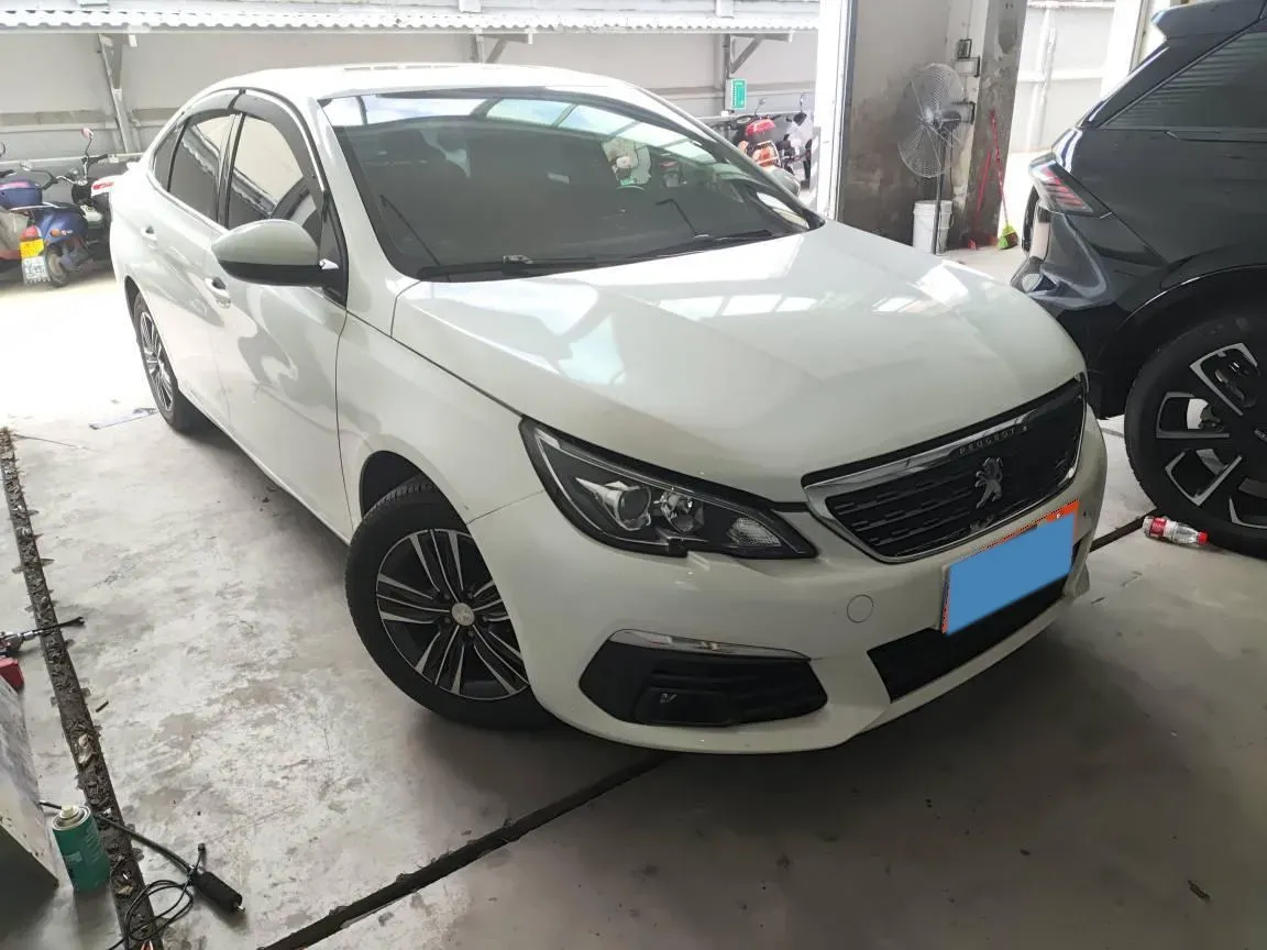2016 Peugeot 308 1.6L 117HP L4 6AT,autocango,china used car exporter,china ev exporter,chinese used car exporter,chinese used ev exporter