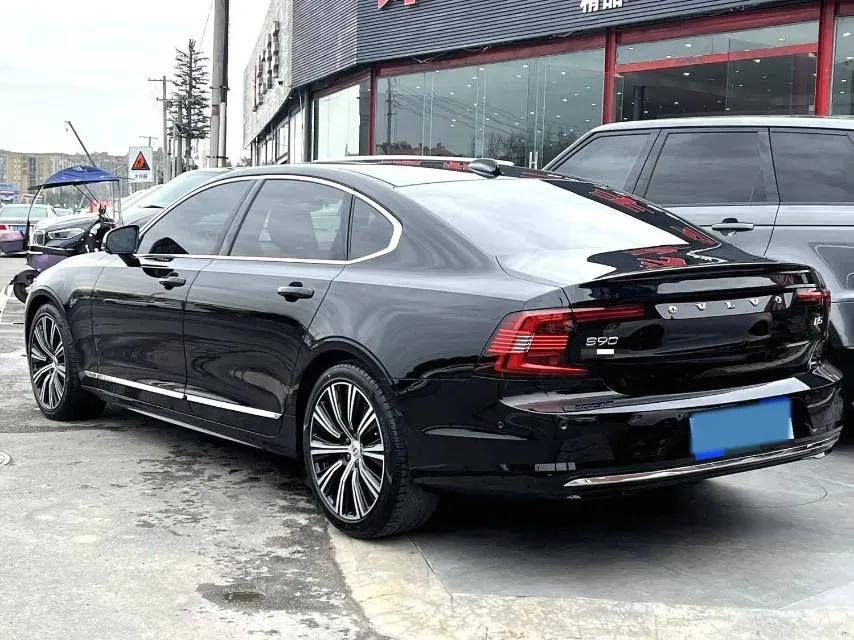 2024 Volvo S90 2.0T 250HP L4 8AT,autocango,china used car exporter,china ev exporter,chinese used car exporter,chinese used ev exporter
