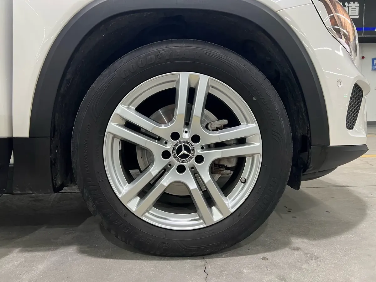 2020 Mercedes-Benz GLB Class 1.3T 136HP L4 7DCT,autocango,china used car exporter,china ev exporter,chinese used car exporter,chinese used ev exporter