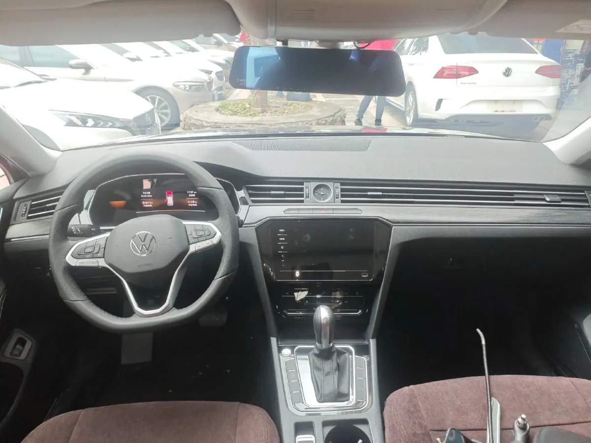 2025 Volkswagen Magotan 1.4T 150HP L4 7DCT,autocango,china used car exporter,china ev exporter,chinese used car exporter,chinese used ev exporter