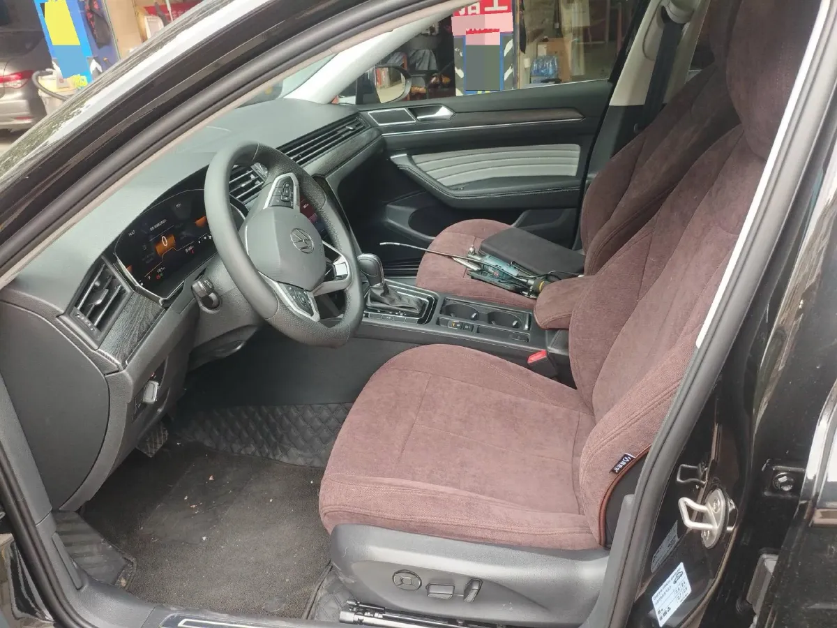 2025 Volkswagen Magotan 1.4T 150HP L4 7DCT,autocango,china used car exporter,china ev exporter,chinese used car exporter,chinese used ev exporter