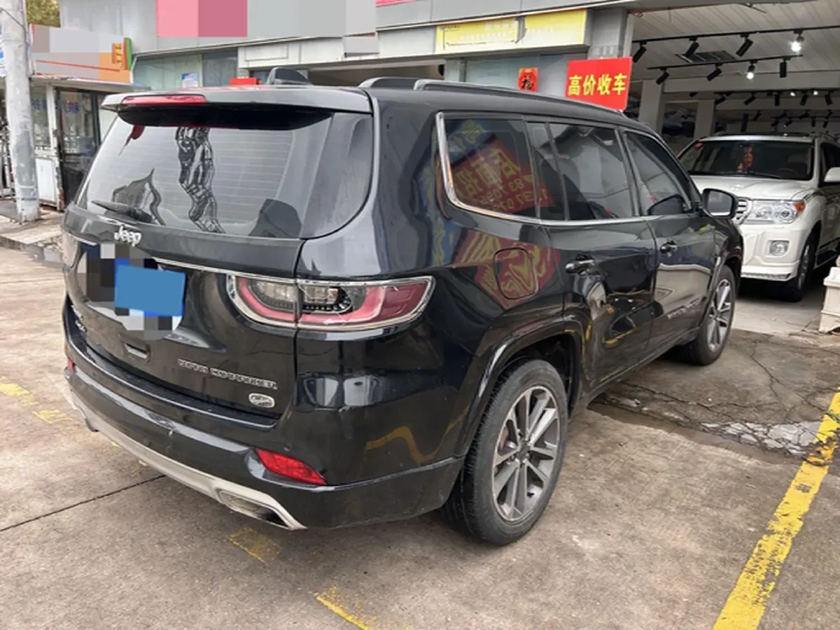2018 Jeep Grand Commander 2.0T 265HP L4 9AT,autocango,china used car exporter,china ev exporter,chinese used car exporter,chinese used ev exporter