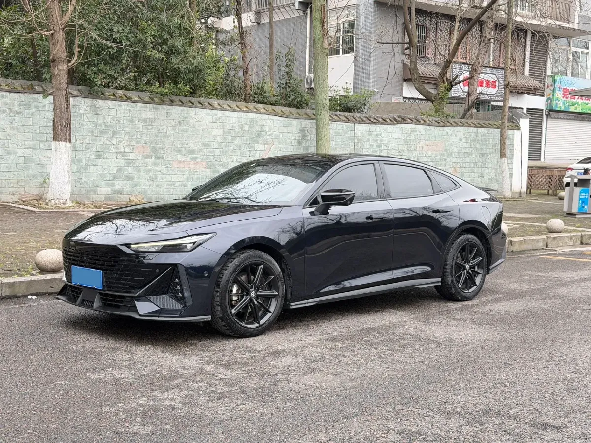 2022 ChangAn UNI-V 1.5T 188HP L4 7DCT,autocango,china used car exporter,china ev exporter,chinese used car exporter,chinese used ev exporter