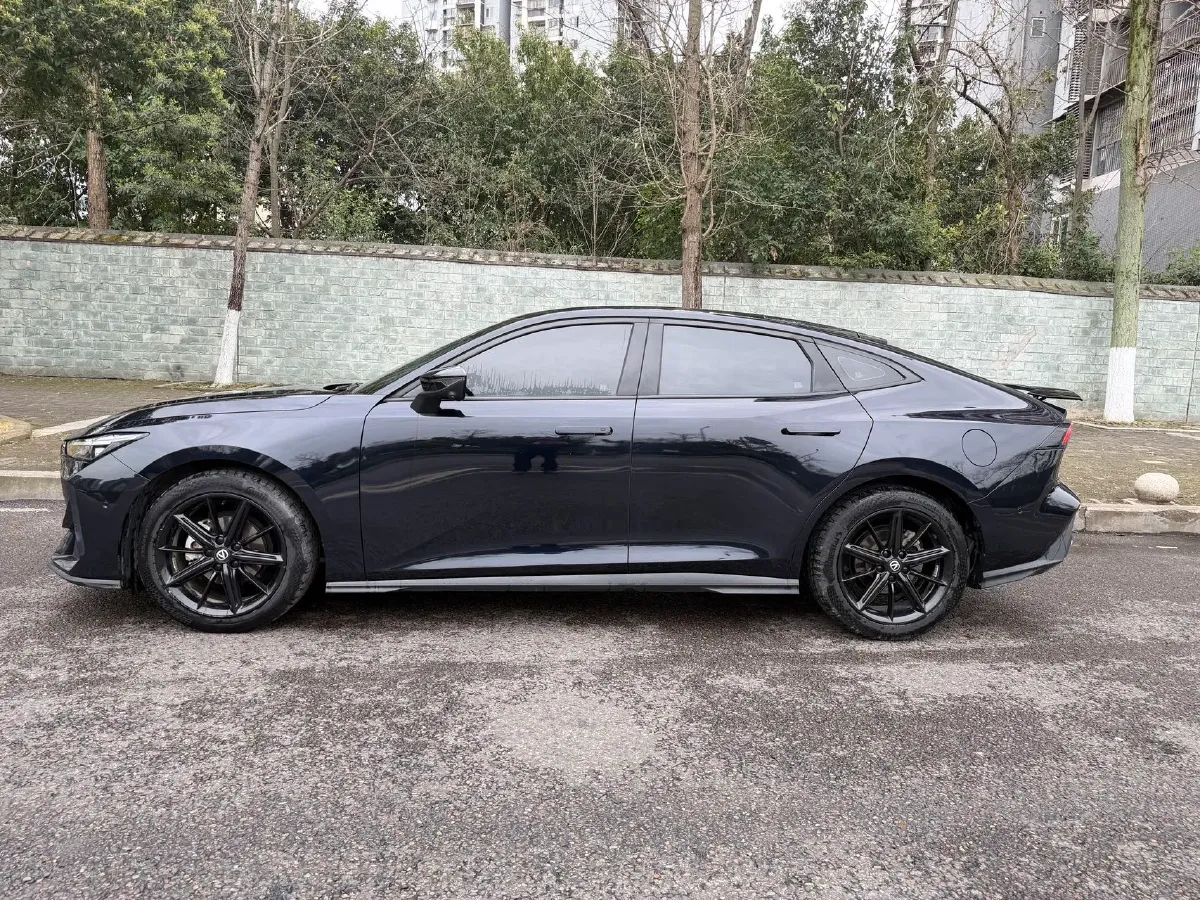 2022 ChangAn UNI-V 1.5T 188HP L4 7DCT,autocango,china used car exporter,china ev exporter,chinese used car exporter,chinese used ev exporter