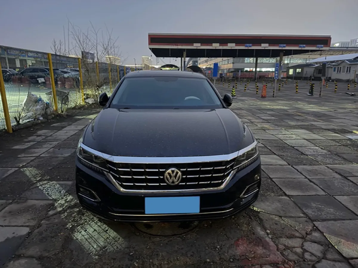 2019 Volkswagen Passat 2.0T 186HP L4 7DCT,autocango,china used car exporter,china ev exporter,chinese used car exporter,chinese used ev exporter