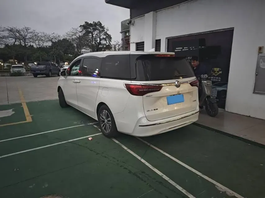 2021 Buick GL8 2.0T 237HP L4 9AT,autocango,china used car exporter,china ev exporter,chinese used car exporter,chinese used ev exporter