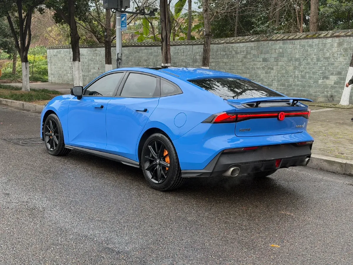 2022 ChangAn UNI-V 1.5T 188HP L4 7DCT,autocango,china used car exporter,china ev exporter,chinese used car exporter,chinese used ev exporter