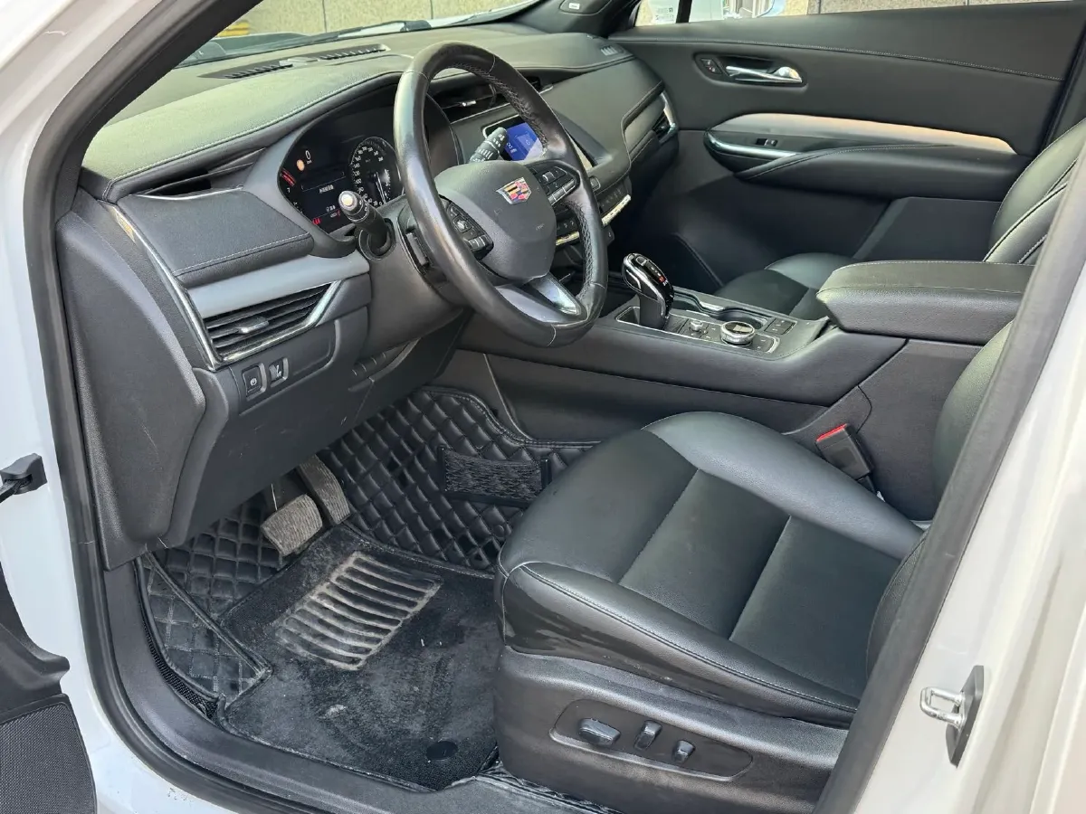 2020 Cadillac XT4 2.0T 241HP L4 9AT,autocango,china used car exporter,china ev exporter,chinese used car exporter,chinese used ev exporter