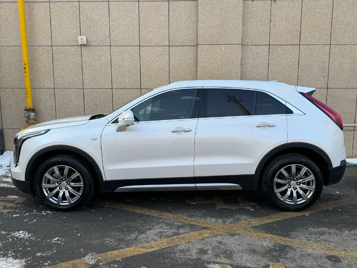 2020 Cadillac XT4 2.0T 241HP L4 9AT,autocango,china used car exporter,china ev exporter,chinese used car exporter,chinese used ev exporter