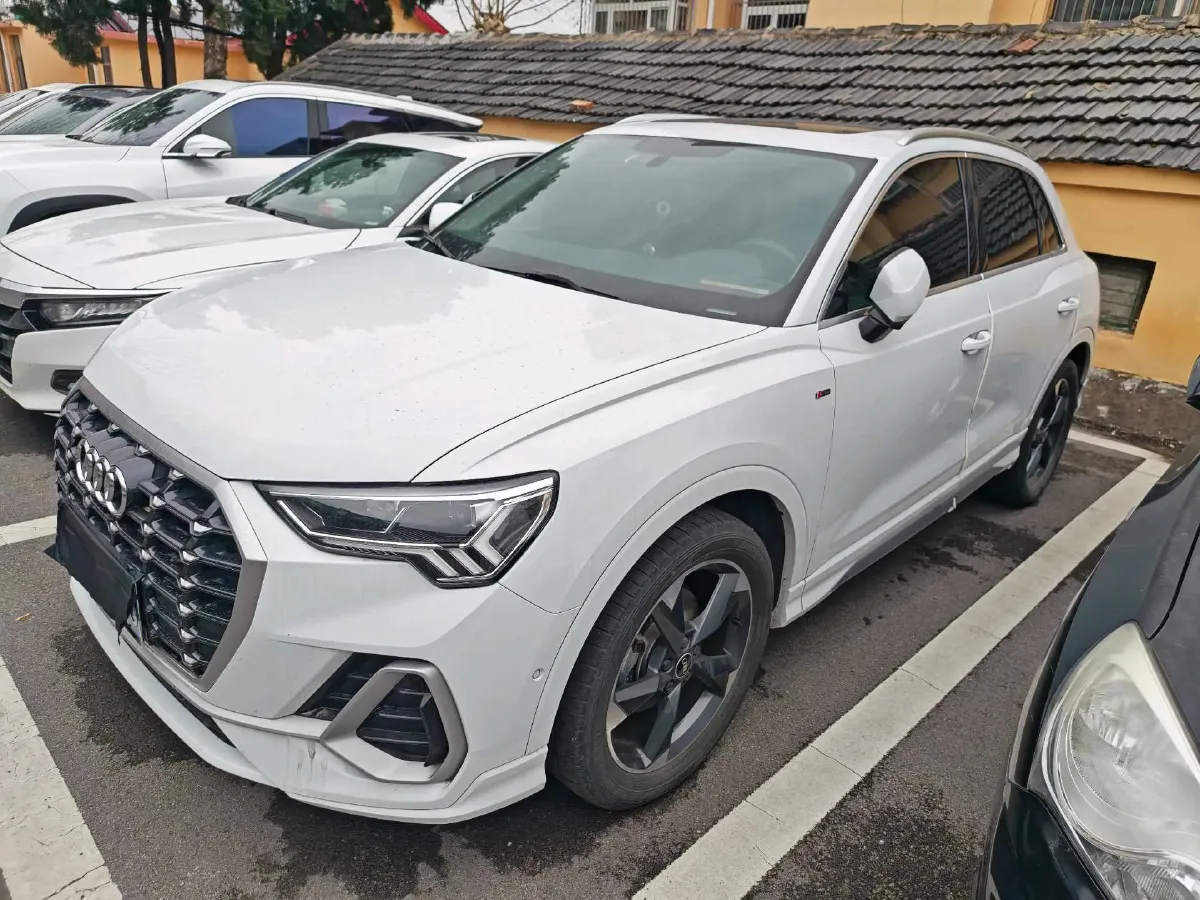 2022 Audi Q3 1.4T 150HP L4 7DCT,autocango,china used car exporter,china ev exporter,chinese used car exporter,chinese used ev exporter