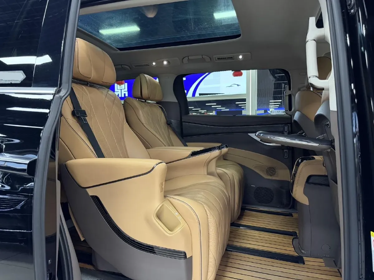 2022 HongQi HS7 3.0T 337HP V6 8AT,autocango,china used car exporter,china ev exporter,chinese used car exporter,chinese used ev exporter