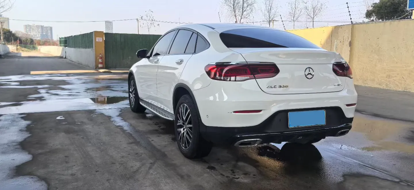2020 Mercedes-Benz GLC Coupe 2.0T 258HP L4 9AT,autocango,china used car exporter,china ev exporter,chinese used car exporter,chinese used ev exporter