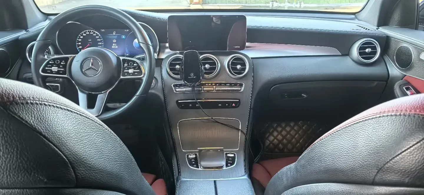 2020 Mercedes-Benz GLC Coupe 2.0T 258HP L4 9AT,autocango,china used car exporter,china ev exporter,chinese used car exporter,chinese used ev exporter