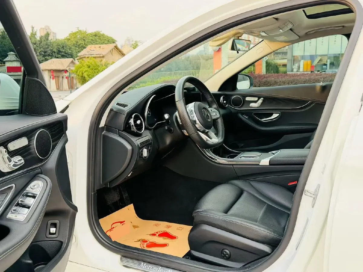 2020 Mercedes-Benz C Class 1.5T 184HP L4 9AT,autocango,china used car exporter,china ev exporter,chinese used car exporter,chinese used ev exporter