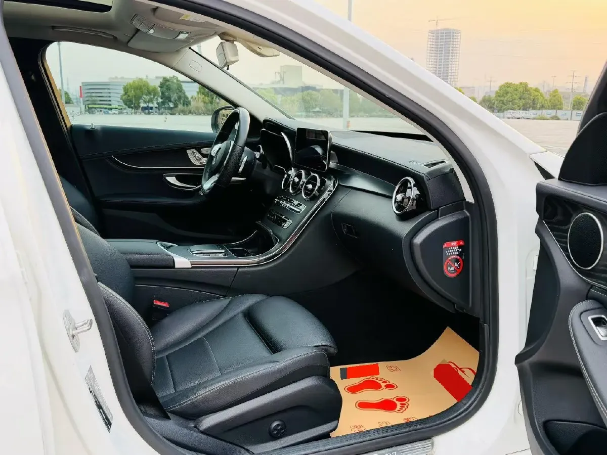 2020 Mercedes-Benz C Class 1.5T 184HP L4 9AT,autocango,china used car exporter,china ev exporter,chinese used car exporter,chinese used ev exporter