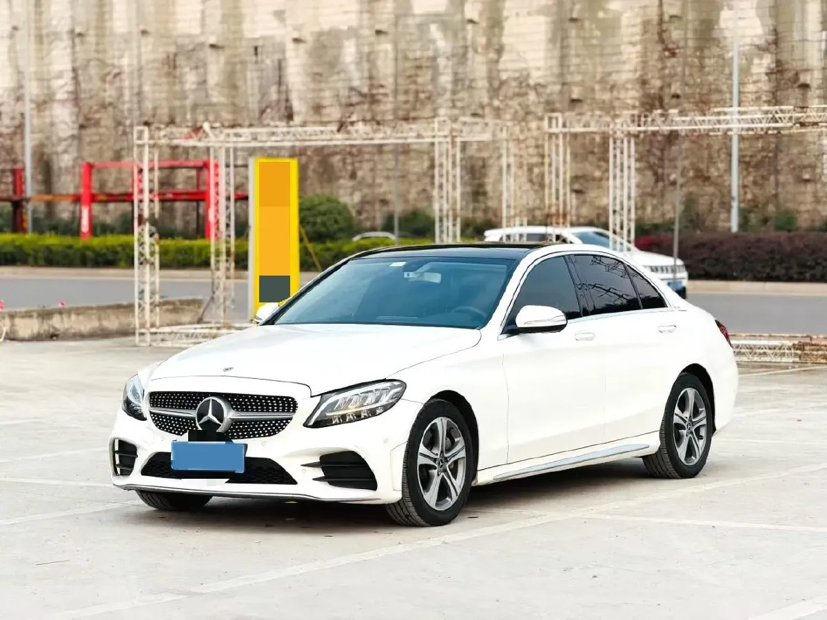 2020 Mercedes-Benz C Class 1.5T 184HP L4 9AT,autocango,china used car exporter,china ev exporter,chinese used car exporter,chinese used ev exporter