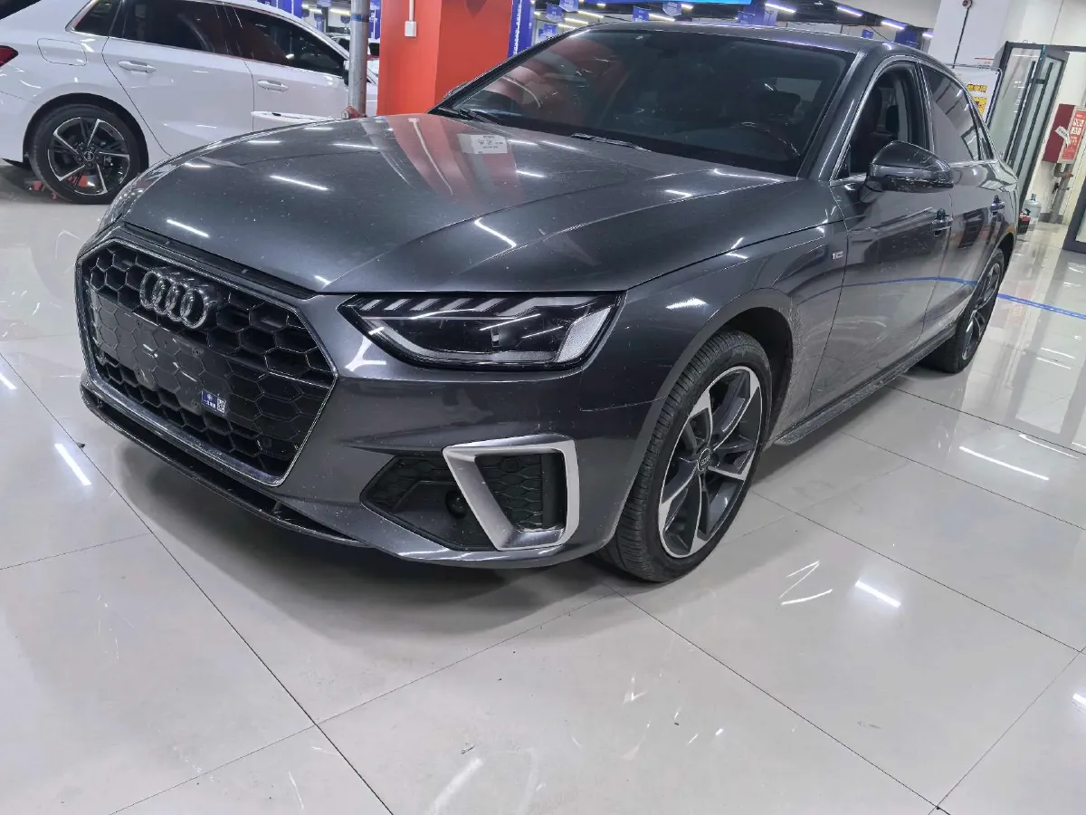 2022 Audi A4L 2.0T 190HP L4 7DCT,autocango,china used car exporter,china ev exporter,chinese used car exporter,chinese used ev exporter