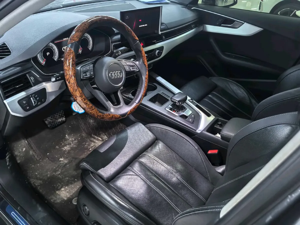 2022 Audi A4L 2.0T 190HP L4 7DCT,autocango,china used car exporter,china ev exporter,chinese used car exporter,chinese used ev exporter