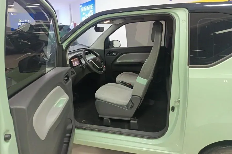2021 WuLing HongGuang MINI EV BEV 13.9KWH,autocango,china used car exporter,china ev exporter,chinese used car exporter,chinese used ev exporter