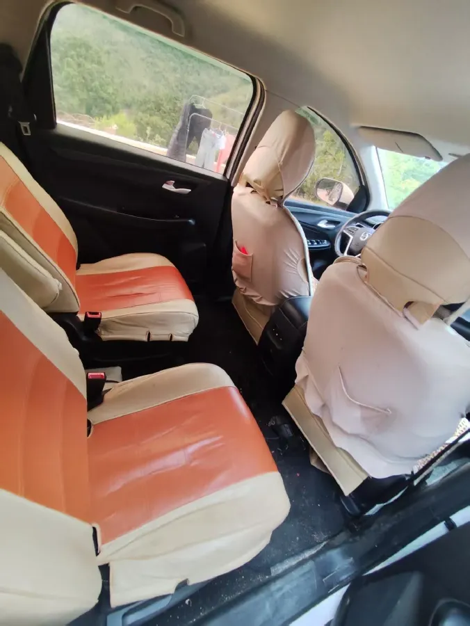 2019 BaoJun 730 1.5T 147HP L4 6MT,autocango,china used car exporter,china ev exporter,chinese used car exporter,chinese used ev exporter