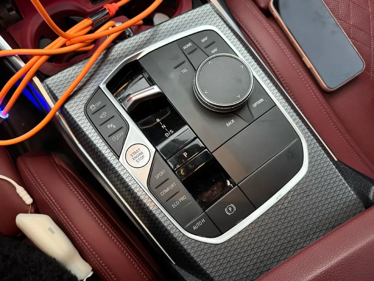 2023 BMW 3 Series 2.0T 184HP L4 8AT,autocango,china used car exporter,china ev exporter,chinese used car exporter,chinese used ev exporter