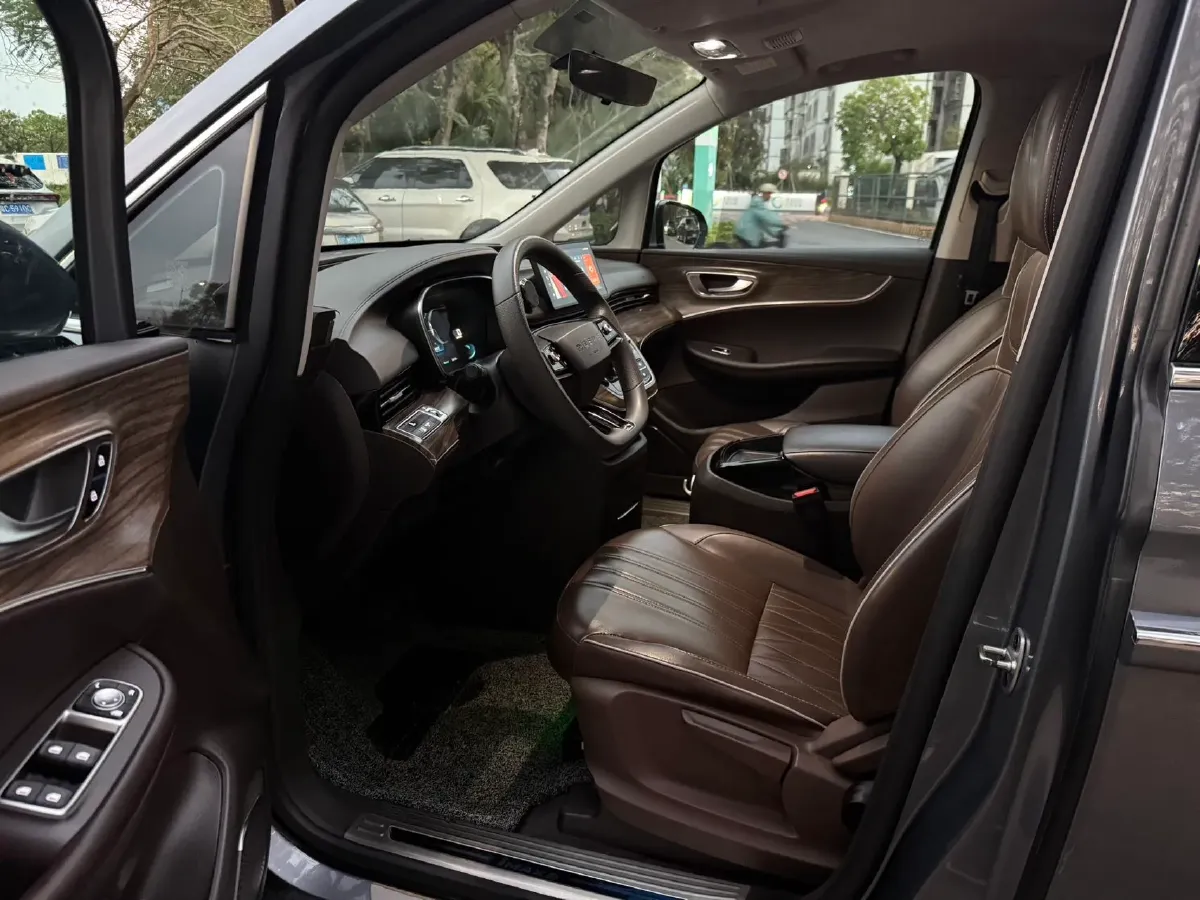 2022 Roewe iMAX8 BEV 90KWH,autocango,china used car exporter,china ev exporter,chinese used car exporter,chinese used ev exporter