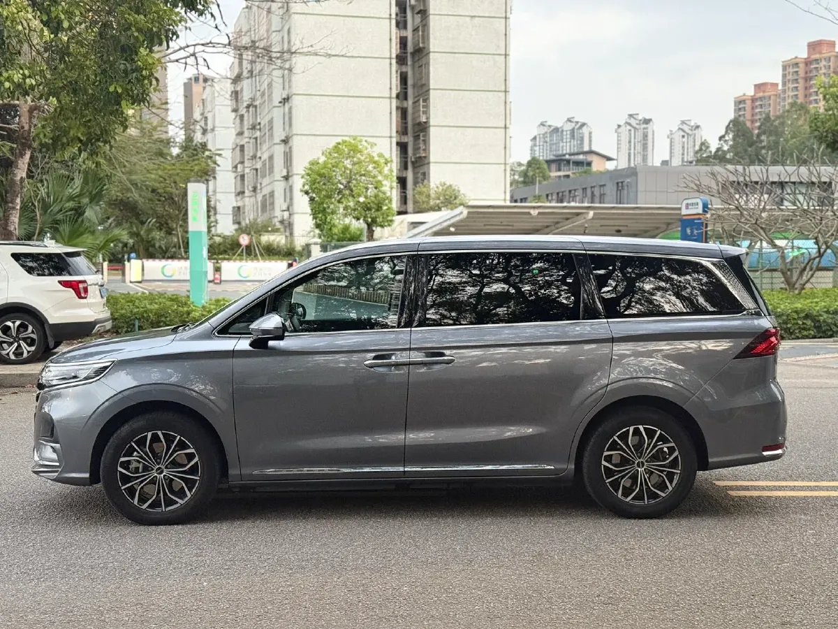 2022 Roewe iMAX8 BEV 90KWH,autocango,china used car exporter,china ev exporter,chinese used car exporter,chinese used ev exporter