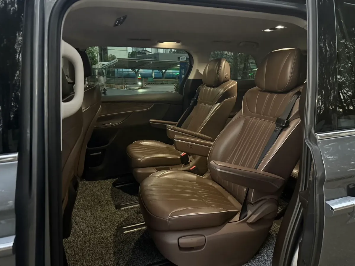 2022 Roewe iMAX8 BEV 90KWH,autocango,china used car exporter,china ev exporter,chinese used car exporter,chinese used ev exporter