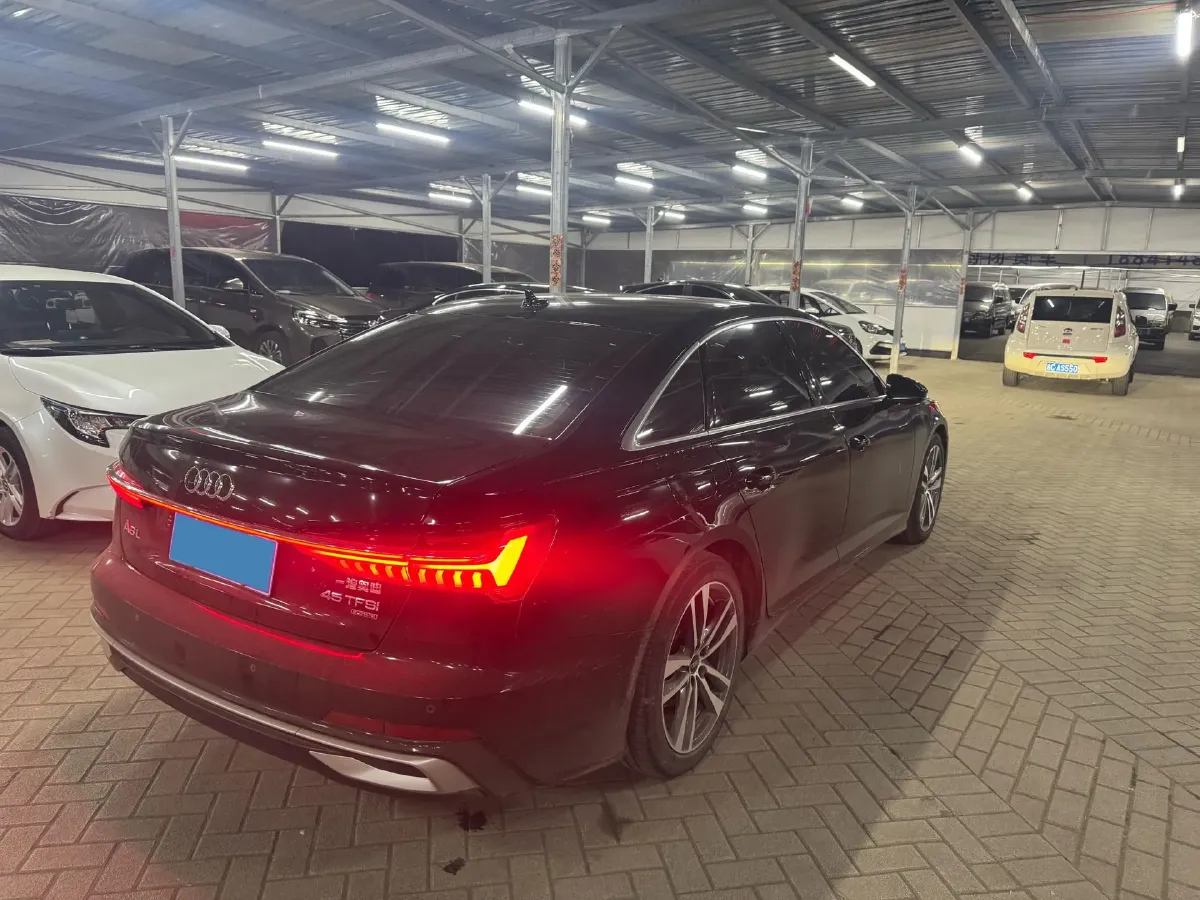 2023 Audi A6L 2.0T 190HP L4 7DCT,autocango,china used car exporter,china ev exporter,chinese used car exporter,chinese used ev exporter