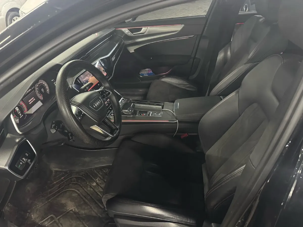 2023 Audi A6L 2.0T 190HP L4 7DCT,autocango,china used car exporter,china ev exporter,chinese used car exporter,chinese used ev exporter