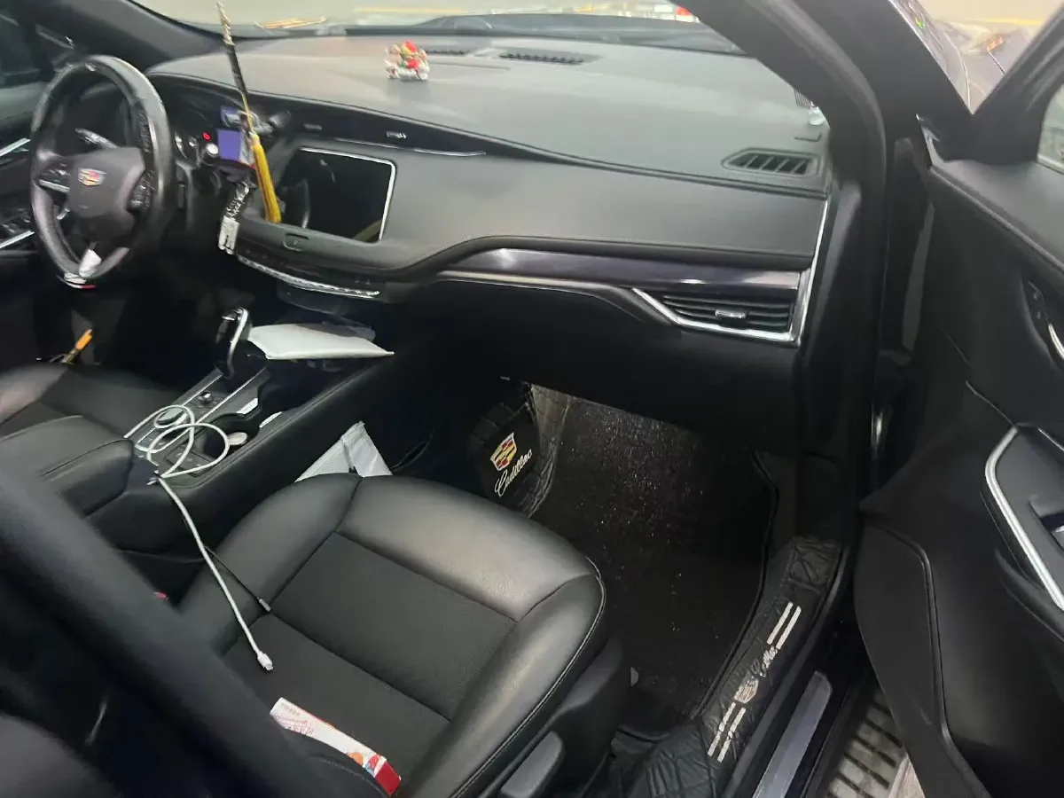 2021 Cadillac XT4 2.0T 237HP L4 9AT,autocango,china used car exporter,china ev exporter,chinese used car exporter,chinese used ev exporter