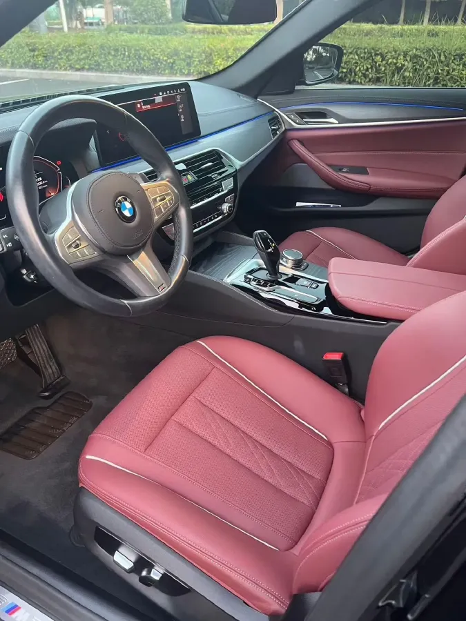 2023 BMW 5 Series 2.0T 245HP L4 8AT,autocango,china used car exporter,china ev exporter,chinese used car exporter,chinese used ev exporter