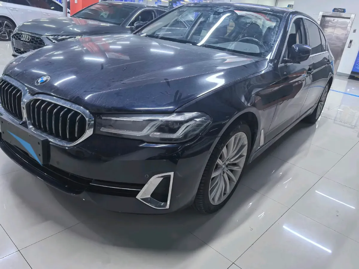 2022 BMW 5 Series 2.0T 252HP L4 8AT,autocango,china used car exporter,china ev exporter,chinese used car exporter,chinese used ev exporter