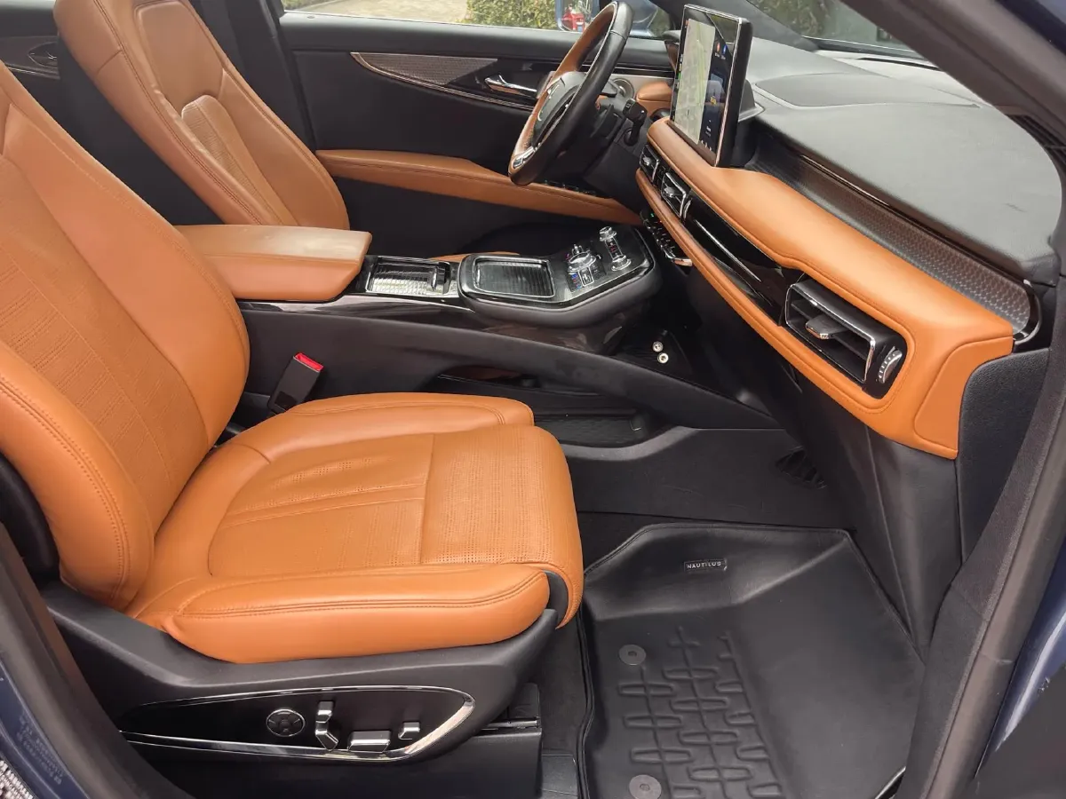 2021 Lincoln Nautilus 2.7T 322HP V6 8AT,autocango,china used car exporter,china ev exporter,chinese used car exporter,chinese used ev exporter